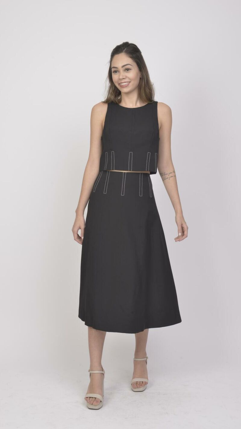 Imagem de Conjunto Catarina – Saia Longa e Cropped de Alfaiataria com Pesponto | Look Elegante em Preto